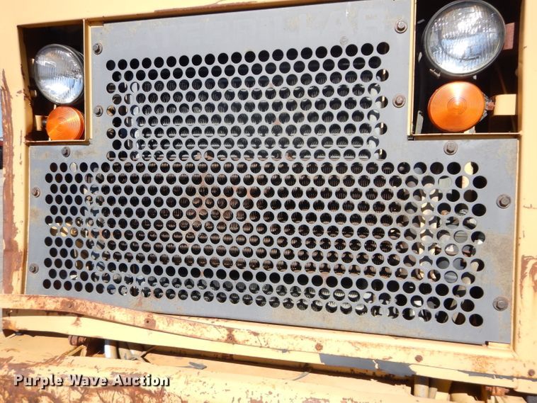 image for item DH2636 1987 Caterpillar 613C elevating scraper