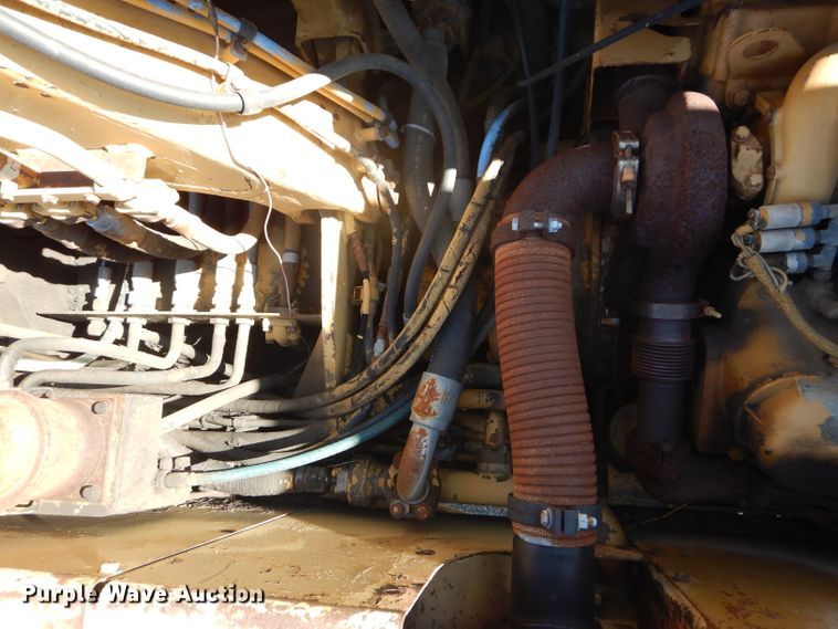 image for item DH2636 1987 Caterpillar 613C elevating scraper