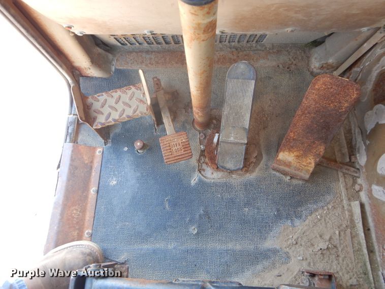 image for item DH2636 1987 Caterpillar 613C elevating scraper