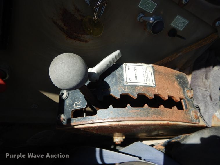 image for item DH2636 1987 Caterpillar 613C elevating scraper