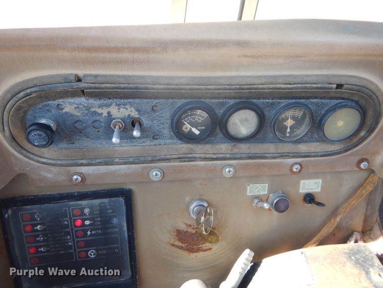 image for item DH2636 1987 Caterpillar 613C elevating scraper