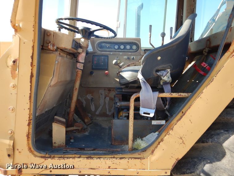 image for item DH2636 1987 Caterpillar 613C elevating scraper