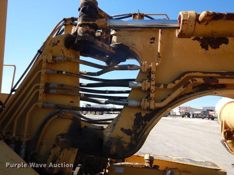 image for item DH2636 1987 Caterpillar 613C elevating scraper