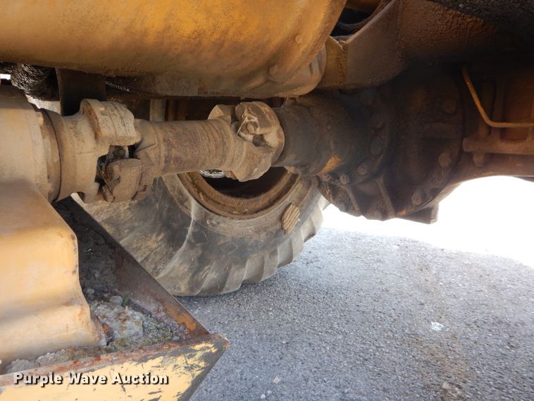 image for item DH2636 1987 Caterpillar 613C elevating scraper