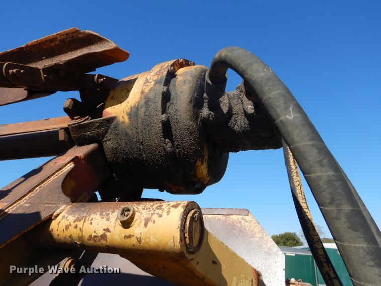 image for item DH2636 1987 Caterpillar 613C elevating scraper