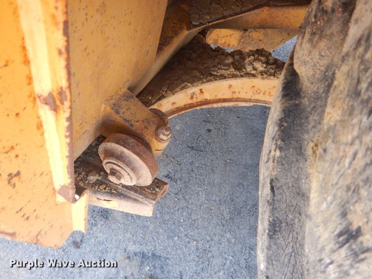 image for item DH2636 1987 Caterpillar 613C elevating scraper