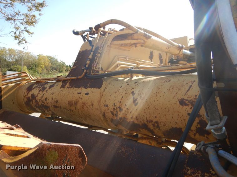 image for item DH2636 1987 Caterpillar 613C elevating scraper