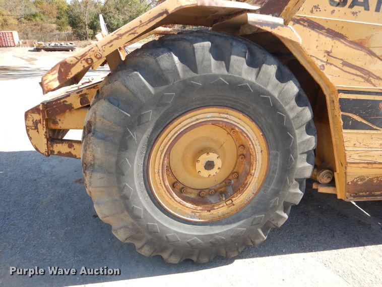 image for item DH2636 1987 Caterpillar 613C elevating scraper