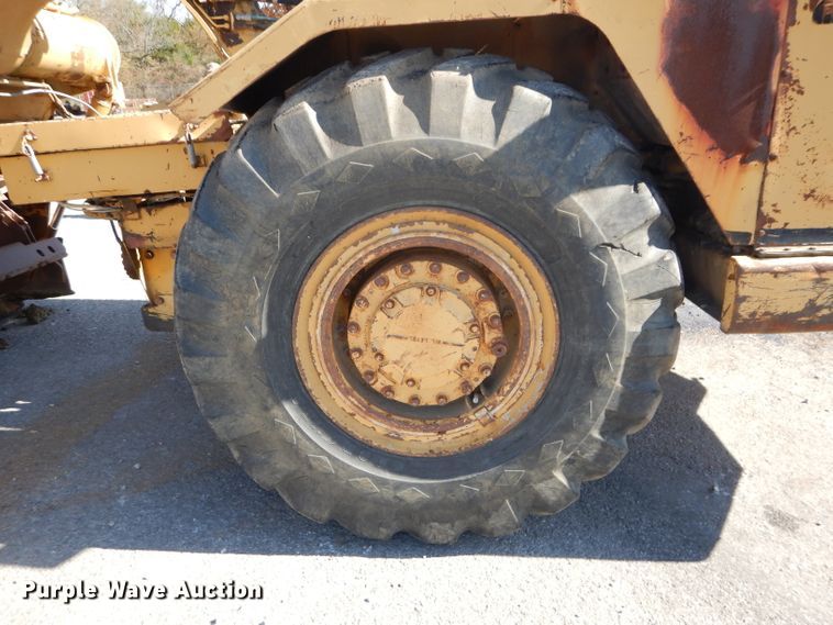 image for item DH2636 1987 Caterpillar 613C elevating scraper