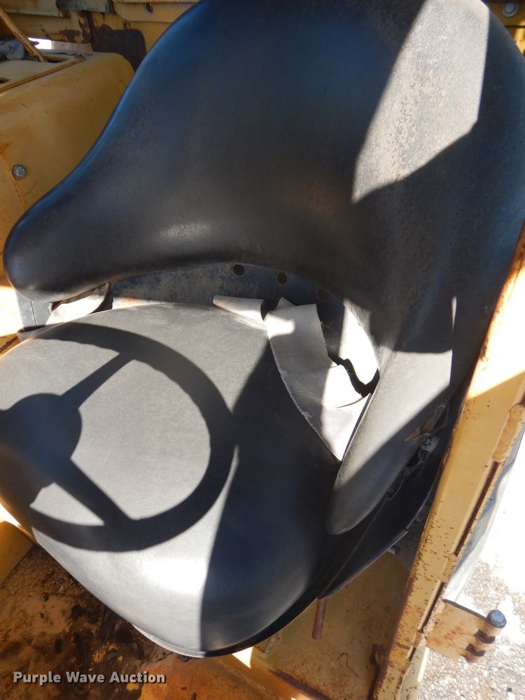 image for item DH2637 1972 Caterpillar 613 elevating scraper