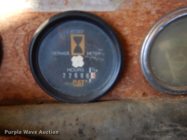 image for item DH2637 1972 Caterpillar 613 elevating scraper