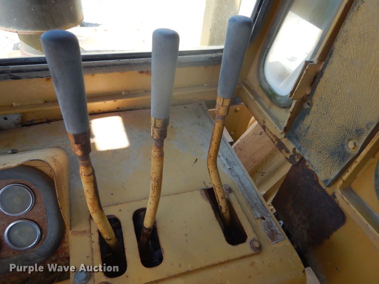 image for item DH2637 1972 Caterpillar 613 elevating scraper