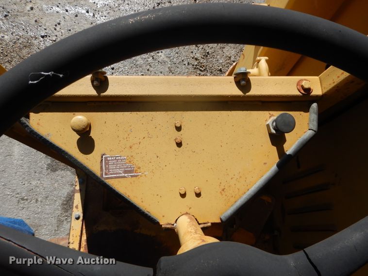 image for item DH2637 1972 Caterpillar 613 elevating scraper