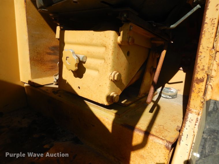 image for item DH2637 1972 Caterpillar 613 elevating scraper