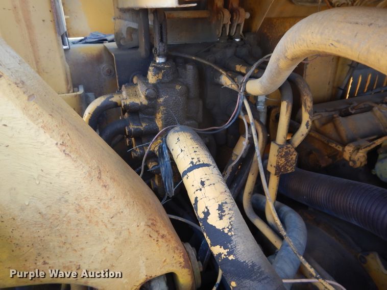 image for item DH2637 1972 Caterpillar 613 elevating scraper