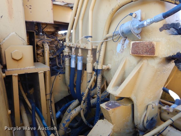 image for item DH2637 1972 Caterpillar 613 elevating scraper