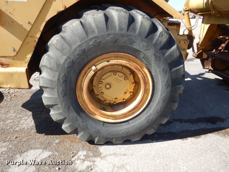 image for item DH2637 1972 Caterpillar 613 elevating scraper