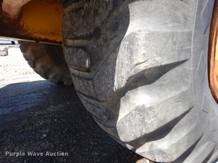 image for item DH2637 1972 Caterpillar 613 elevating scraper