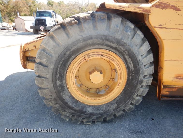 image for item DH2637 1972 Caterpillar 613 elevating scraper