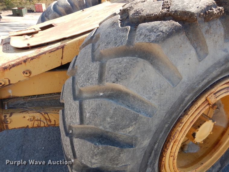 image for item DH2637 1972 Caterpillar 613 elevating scraper