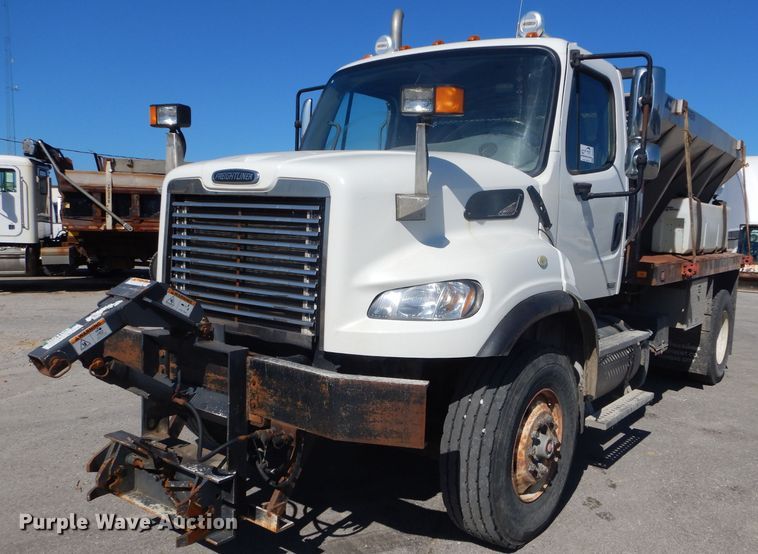 image for item DH2639 2011 Freightliner Business Class M2 flatbed truck