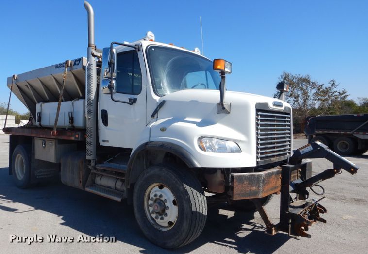 image for item DH2639 2011 Freightliner Business Class M2 flatbed truck