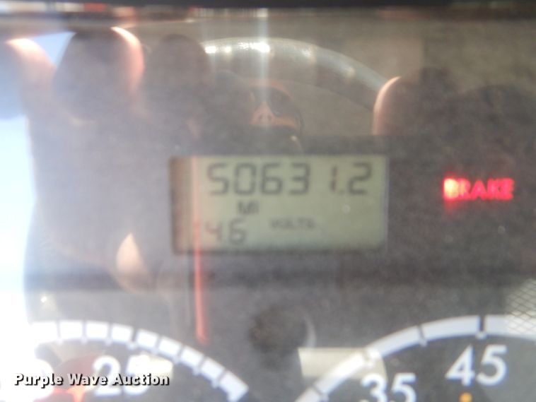 image for item DH2639 2011 Freightliner Business Class M2 flatbed truck