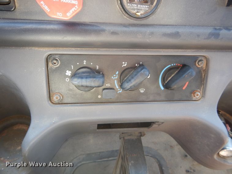 image for item DH2639 2011 Freightliner Business Class M2 flatbed truck