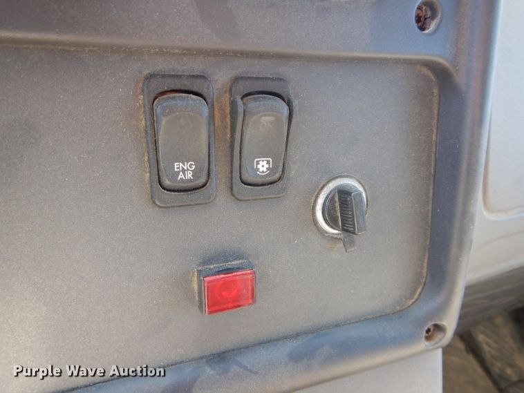 image for item DH2639 2011 Freightliner Business Class M2 flatbed truck