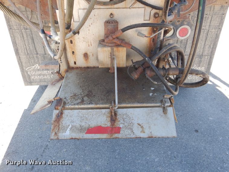 image for item DH2639 2011 Freightliner Business Class M2 flatbed truck