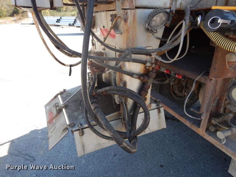 image for item DH2639 2011 Freightliner Business Class M2 flatbed truck