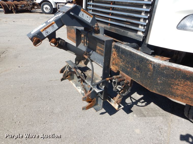 image for item DH2639 2011 Freightliner Business Class M2 flatbed truck