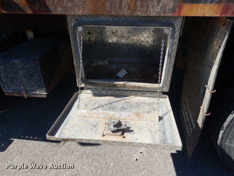 image for item DH2639 2011 Freightliner Business Class M2 flatbed truck