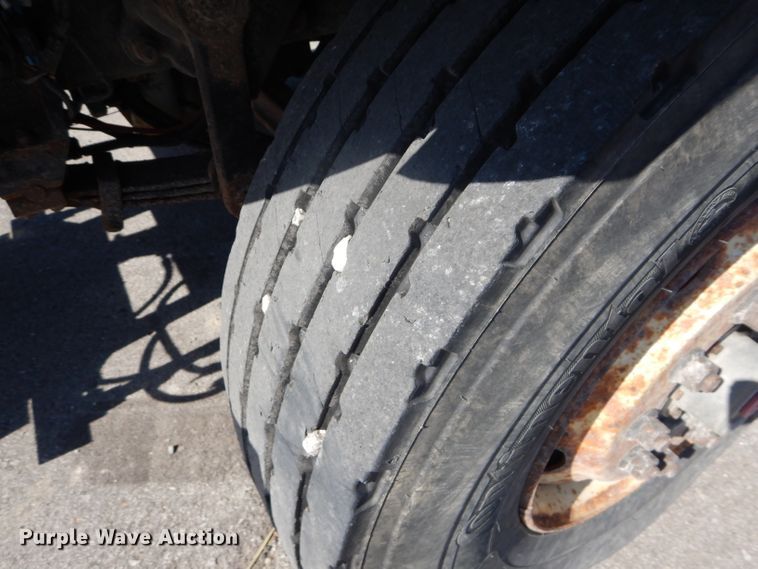 image for item DH2639 2011 Freightliner Business Class M2 flatbed truck