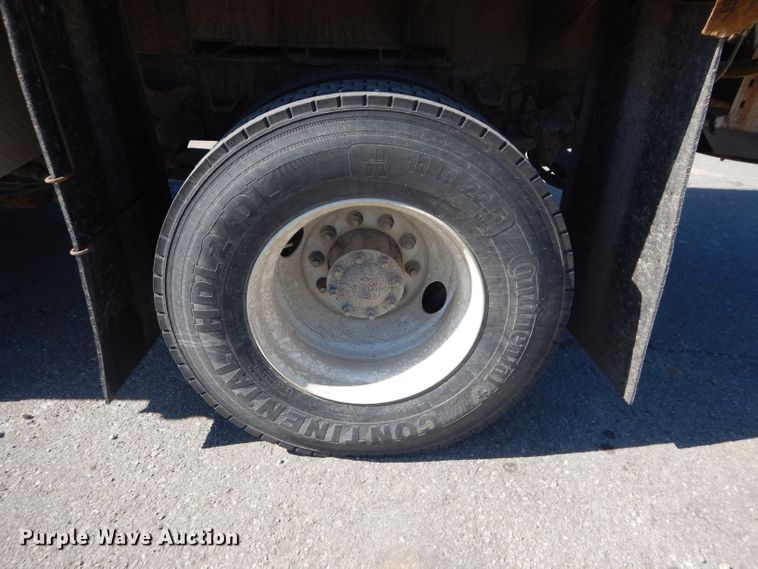 image for item DH2639 2011 Freightliner Business Class M2 flatbed truck