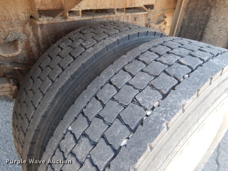 image for item DH2639 2011 Freightliner Business Class M2 flatbed truck