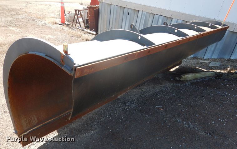 image for item DH2639 2011 Freightliner Business Class M2 flatbed truck