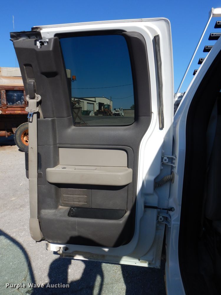 image for item DH2644 2010 Ford F150 SuperCab pickup truck