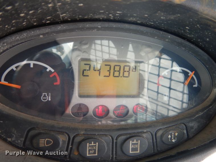 image for item DH2645 2010 Bobcat S650 skid steer