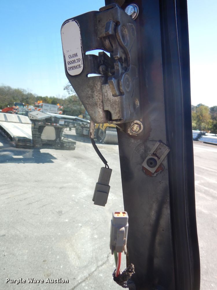 image for item DH2645 2010 Bobcat S650 skid steer