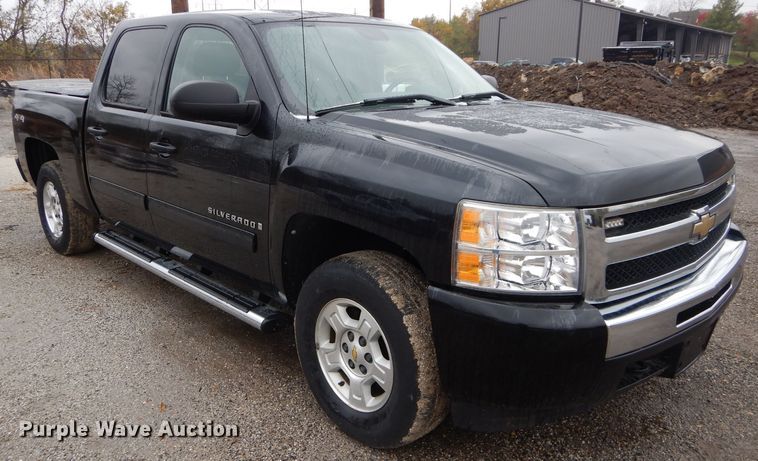 image for item DH2673 2009 Chevrolet Silverado 1500 Crew Cab pickup truck