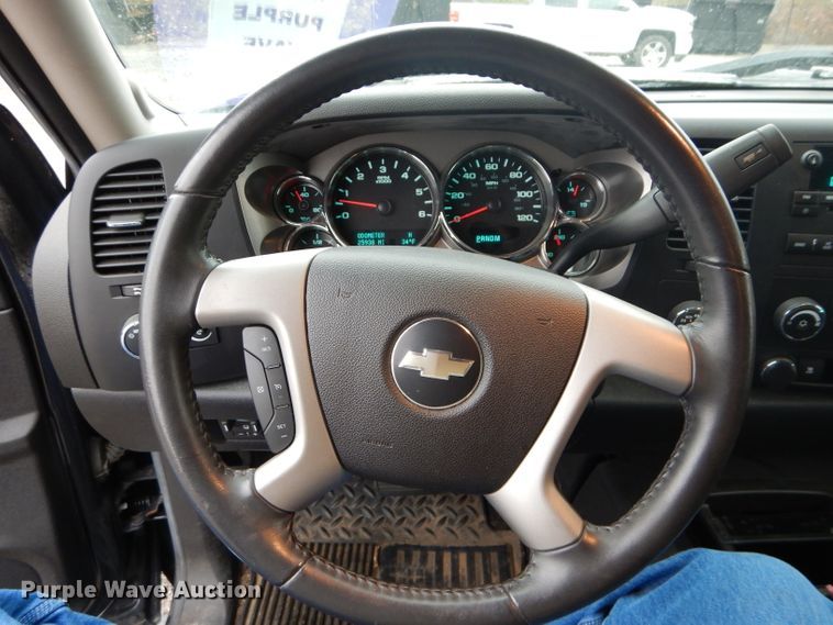 image for item DH2673 2009 Chevrolet Silverado 1500 Crew Cab pickup truck