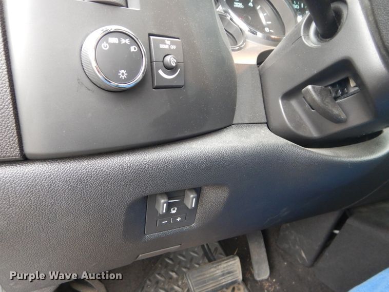 image for item DH2673 2009 Chevrolet Silverado 1500 Crew Cab pickup truck