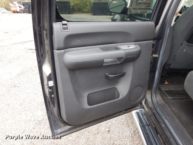 image for item DH2673 2009 Chevrolet Silverado 1500 Crew Cab pickup truck