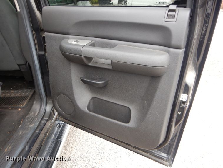 image for item DH2673 2009 Chevrolet Silverado 1500 Crew Cab pickup truck