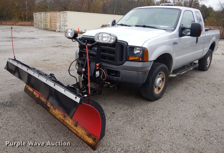 image for item DH2674 2005 Ford F250 Super Duty SuperCab pickup truck