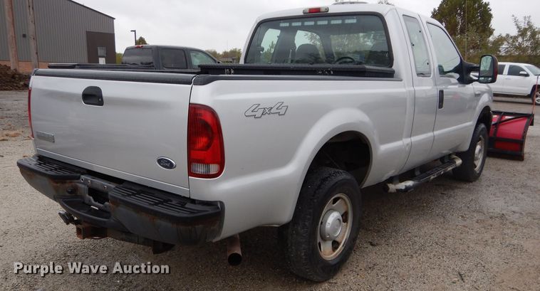 image for item DH2674 2005 Ford F250 Super Duty SuperCab pickup truck