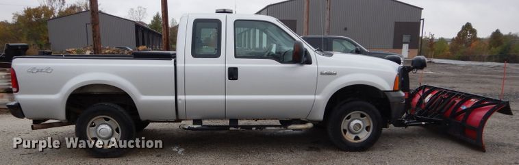 image for item DH2674 2005 Ford F250 Super Duty SuperCab pickup truck