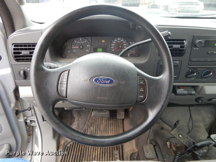 image for item DH2674 2005 Ford F250 Super Duty SuperCab pickup truck