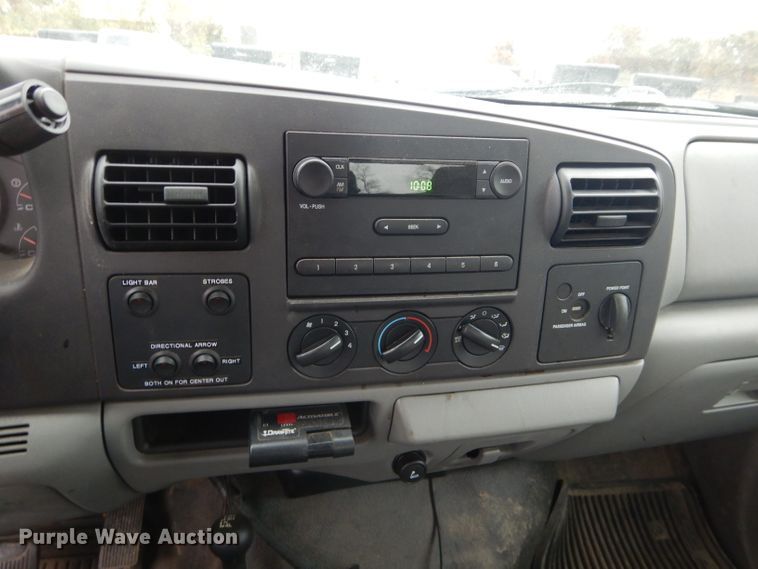 image for item DH2674 2005 Ford F250 Super Duty SuperCab pickup truck